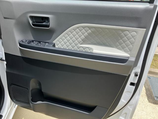 タントＸセレクション３６０度スーパーＵＶＩＲカットガラス　格納式シートバックテーブル　シートバックポケット　運転席シートリフター　チルトステアリング　シートヒーター　リヤヒーターダクト（静岡県）の中古車