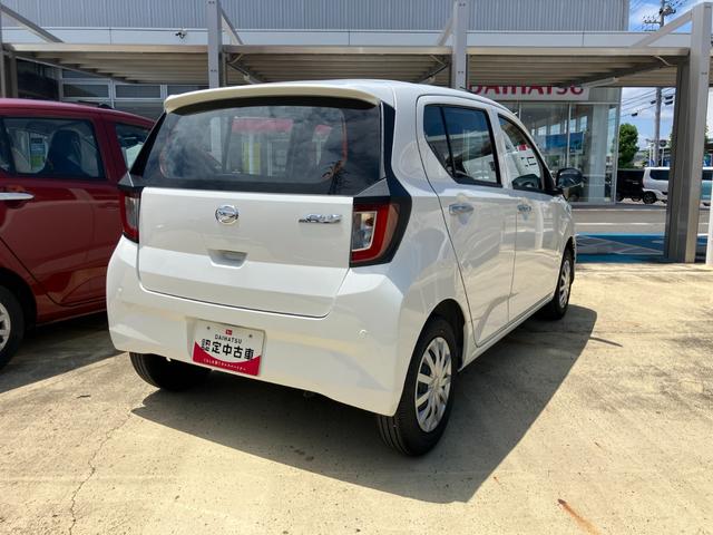 ミライースＬ　ＳＡIII１３インチフルホイールキャップ　マルチリフレクターハロゲンヘッドランプ　可倒式ドアミラー　自発光式デジタルメーターアンバーイルミネーションメーター　マニュアルエアコン（ダイヤル式）　キーレスエントリー（静岡県）の中古車