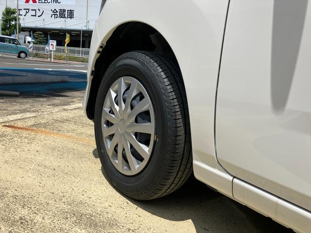 ミライースＬ　ＳＡIII１３インチフルホイールキャップ　マルチリフレクターハロゲンヘッドランプ　可倒式ドアミラー　自発光式デジタルメーターアンバーイルミネーションメーター　マニュアルエアコン（ダイヤル式）　キーレスエントリー（静岡県）の中古車