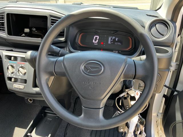 ミライースＬ　ＳＡIII１３インチフルホイールキャップ　マルチリフレクターハロゲンヘッドランプ　可倒式ドアミラー　自発光式デジタルメーターアンバーイルミネーションメーター　マニュアルエアコン（ダイヤル式）　キーレスエントリー（静岡県）の中古車