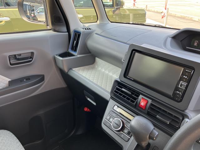 タントＸセレクション３６０度スーパーＵＶＩＲカットガラス　格納式シートバックテーブル　シートバックポケット　運転席シートリフター　チルトステアリング　シートヒーター　リヤヒーターダクト（静岡県）の中古車