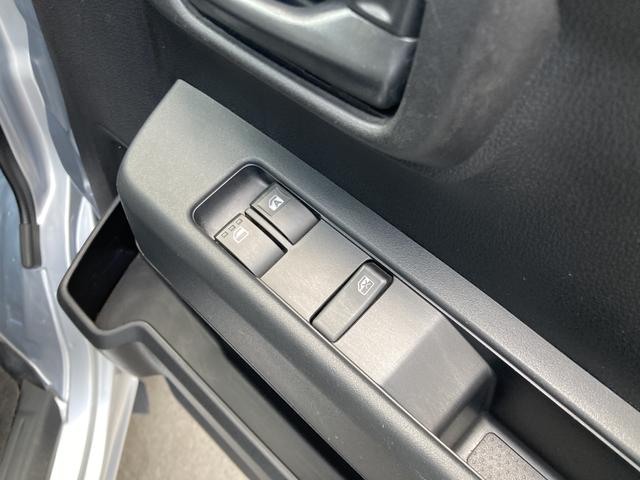 ハイゼットカーゴＤＸＣＶＴ　撥水フルファブリックシート表皮　オーバーヘッドシェルフ　アッパートレイ　キーレスエントリー　ユースフルナット（３１ヶ所）（静岡県）の中古車
