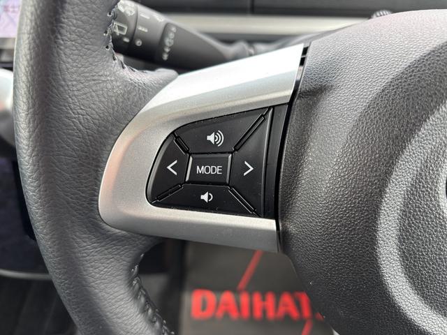 タントカスタムRS トップエディションVS SAIII15インチアルミホイール 大型エアロバンパー LEDヘッドランプ オート格納式カラードドアミラー 本革巻ステアリングホイール 両側パワースライドドア(静岡県)の中古車