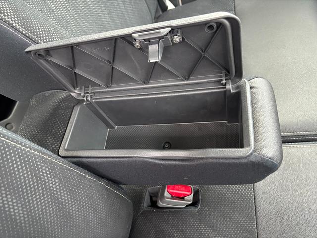 タントカスタムRS トップエディションVS SAIII15インチアルミホイール 大型エアロバンパー LEDヘッドランプ オート格納式カラードドアミラー 本革巻ステアリングホイール 両側パワースライドドア(静岡県)の中古車