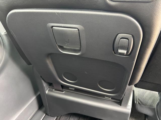 タントカスタムRS トップエディションVS SAIII15インチアルミホイール 大型エアロバンパー LEDヘッドランプ オート格納式カラードドアミラー 本革巻ステアリングホイール 両側パワースライドドア(静岡県)の中古車