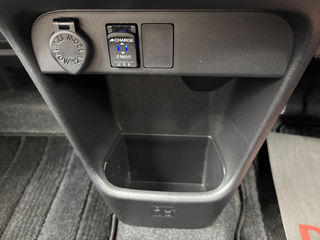 ムーヴキャンバスXホワイトアクセントリミテッド SAIII14インチフルホイールキャップ キーフリーシステム 両側パワースライドドア オートエアコン(プッシュ式) オートライト 置きラクボックス(静岡県)の中古車