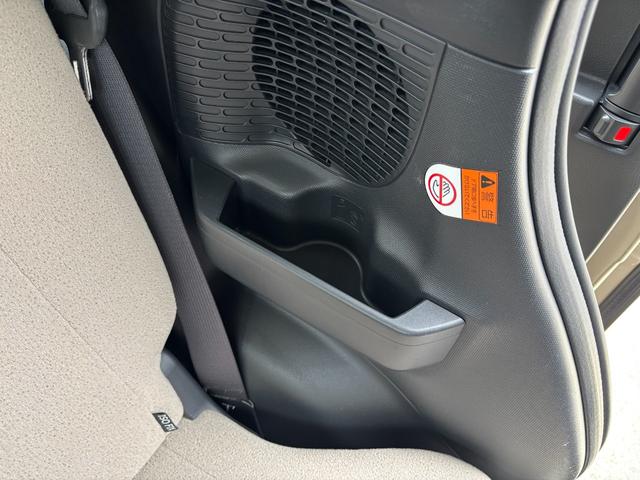 ムーヴキャンバスXホワイトアクセントリミテッド SAIII14インチフルホイールキャップ キーフリーシステム 両側パワースライドドア オートエアコン(プッシュ式) オートライト 置きラクボックス(静岡県)の中古車