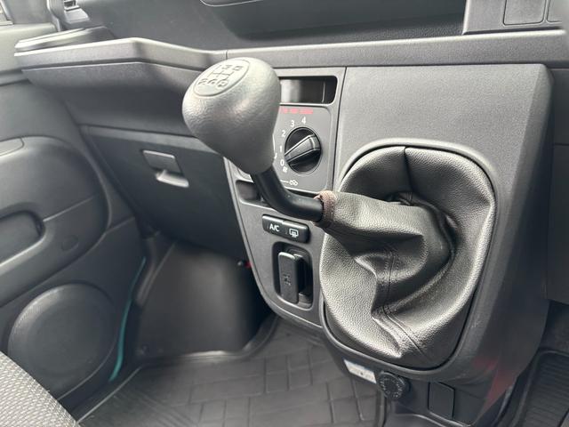 ハイゼットカーゴクルーズＳＡIII２ＷＤ　ＭＴ　電動格納式カラードドアミラー　ＵＶカットガラス（フロントウィンドウ）　１２インチフルホイールキャップ　撥水フルファヴリックシート表皮　キーレスエントリー　マニュアルエアコン（静岡県）の中古車