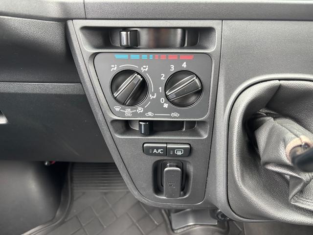 ハイゼットカーゴクルーズＳＡIII２ＷＤ　ＭＴ　電動格納式カラードドアミラー　ＵＶカットガラス（フロントウィンドウ）　１２インチフルホイールキャップ　撥水フルファヴリックシート表皮　キーレスエントリー　マニュアルエアコン（静岡県）の中古車