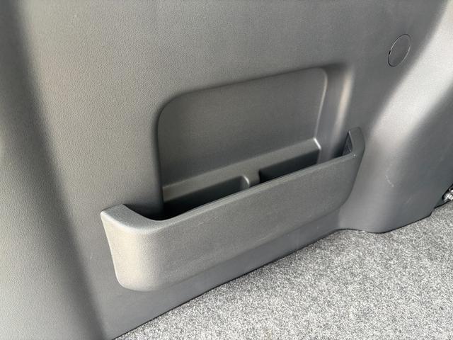 ハイゼットカーゴクルーズＳＡIII２ＷＤ　ＭＴ　電動格納式カラードドアミラー　ＵＶカットガラス（フロントウィンドウ）　１２インチフルホイールキャップ　撥水フルファヴリックシート表皮　キーレスエントリー　マニュアルエアコン（静岡県）の中古車