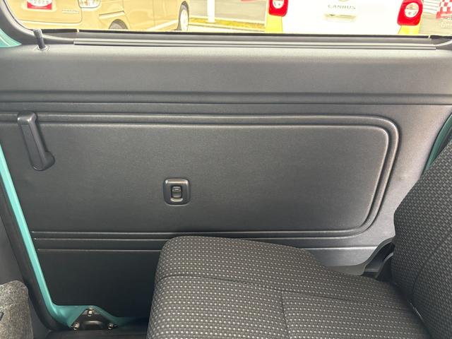 ハイゼットカーゴクルーズＳＡIII２ＷＤ　ＭＴ　電動格納式カラードドアミラー　ＵＶカットガラス（フロントウィンドウ）　１２インチフルホイールキャップ　撥水フルファヴリックシート表皮　キーレスエントリー　マニュアルエアコン（静岡県）の中古車