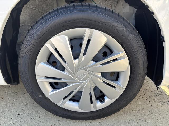 ミライースＸ　ＳＡIII１４インチフルホイールキャップ　ＬＥＤヘッドランプ　電動格納式（カラード）ドアミラー　自発光式デジタルメーターブルーイルミネーションメーター　マニュアルエアコン（ダイヤル式）　キーレスエントリー（静岡県）の中古車