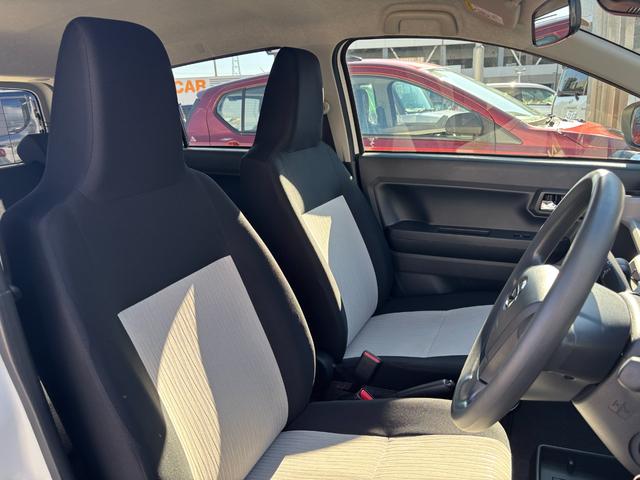 ミライースＸ　ＳＡIII１４インチフルホイールキャップ　ＬＥＤヘッドランプ　電動格納式（カラード）ドアミラー　自発光式デジタルメーターブルーイルミネーションメーター　マニュアルエアコン（ダイヤル式）　キーレスエントリー（静岡県）の中古車