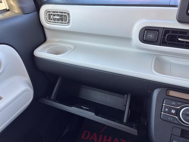 ムーヴキャンバスストライプスＧ１４インチフルホイールキャップ　ＬＥＤヘッドランプ　ＬＥＤフォグランプ　ホっとカップホルダー　両側パワースライドドア　キーフリーシステム　プッシュボタンスタート　ＵＶカットガラス（静岡県）の中古車