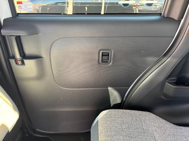 ムーヴキャンバスストライプスＧ１４インチフルホイールキャップ　ＬＥＤヘッドランプ　ＬＥＤフォグランプ　ホっとカップホルダー　両側パワースライドドア　キーフリーシステム　プッシュボタンスタート　ＵＶカットガラス（静岡県）の中古車