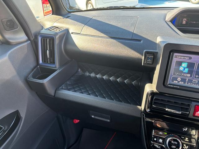 タントカスタムRS15インチアルミホイール キーフリーシステム プッシュボタンスタート オートエアコン(プッシュ式) フルLEDヘッドランプ オート格納式カラードドアミラー 本革巻ステアリングホイール(静岡県)の中古車