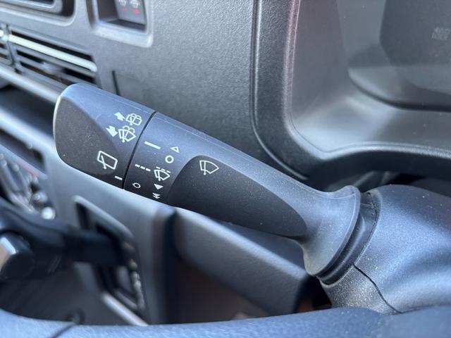 ハイゼットカーゴクルーズＣＶＴ　電動格納式カラードドアミラー　スーパーＵＶＩＲカットガラス（フロントウィンドウ）　１２インチフルホイールキャップ　撥水フルファヴリックシート表皮　大型ＬＥＤ荷室灯　キーフリーシステム（静岡県）の中古車