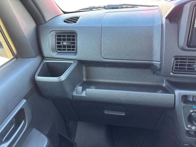 ハイゼットカーゴクルーズＣＶＴ　電動格納式カラードドアミラー　スーパーＵＶＩＲカットガラス（フロントウィンドウ）　１２インチフルホイールキャップ　撥水フルファヴリックシート表皮　大型ＬＥＤ荷室灯　キーフリーシステム（静岡県）の中古車