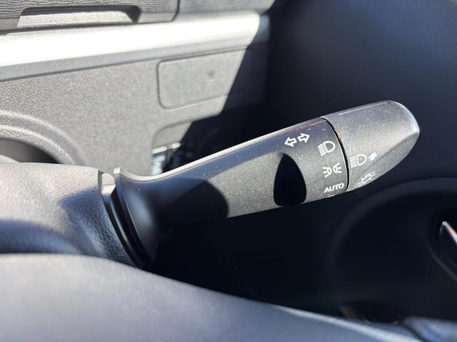 タントＸ　ＶＳ　ＳＡIIIキーフリーシステム　パワースライドドア（左側）　オートエアコン（プッシュ式）　オートライト　ハロゲンヘッドランプ　マルチインフォメーションディスプレイ（静岡県）の中古車