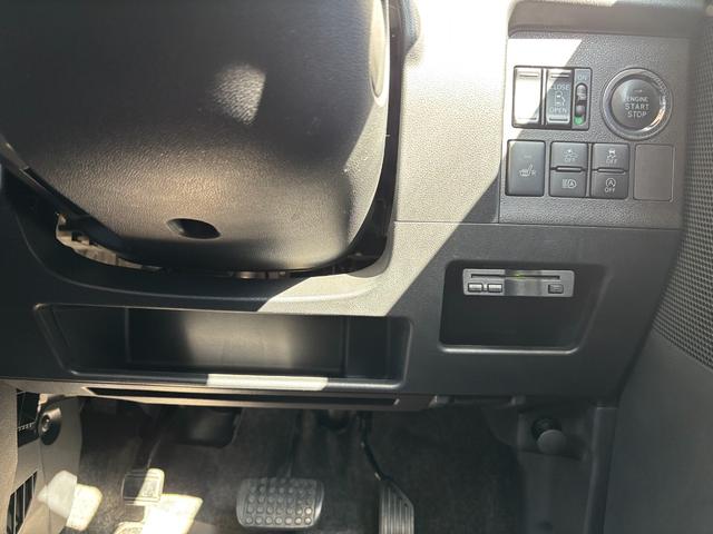 タントＸ　ＶＳ　ＳＡIIIキーフリーシステム　パワースライドドア（左側）　オートエアコン（プッシュ式）　オートライト　ハロゲンヘッドランプ　マルチインフォメーションディスプレイ（静岡県）の中古車