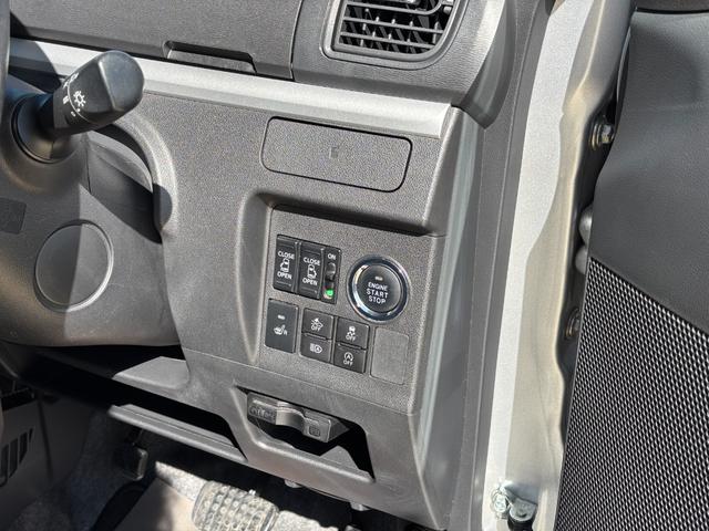 タントＸ　ＶＳ　ＳＡIIIキーフリーシステム　パワースライドドア（左側）　オートエアコン（プッシュ式）　オートライト　ハロゲンヘッドランプ　マルチインフォメーションディスプレイ（静岡県）の中古車