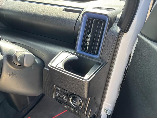 タントカスタムＸ１４インチアルミホイール　大型エアロバンパー　フルＬＥＤヘッドランプ　オート格納式カラードドアミラー　両側パワースライドドア　キーフリーシステム　プッシュボタンスタート（静岡県）の中古車