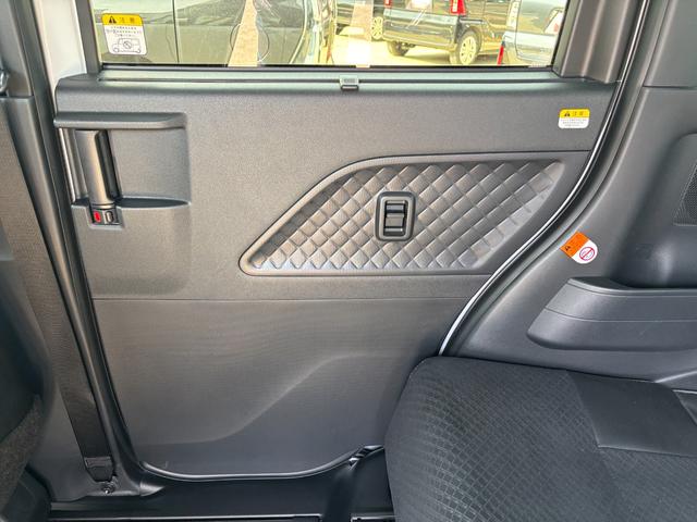 タントカスタムＸ１４インチアルミホイール　大型エアロバンパー　フルＬＥＤヘッドランプ　オート格納式カラードドアミラー　両側パワースライドドア　キーフリーシステム　プッシュボタンスタート（静岡県）の中古車