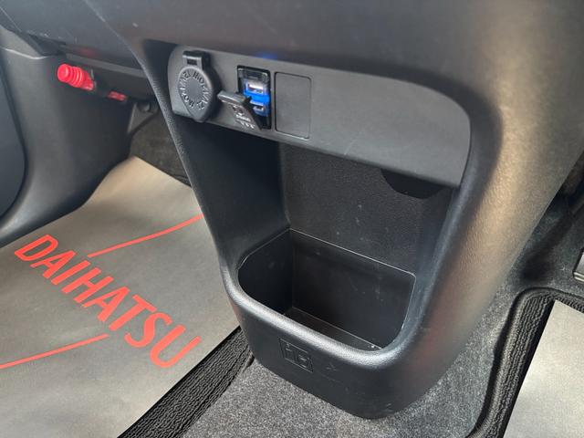 ムーヴキャンバスＧメイクアップＶＳ　ＳＡIII１４インチフルホイールキャップ　ＬＥＤヘッドランプ　キーフリーシステム　両側パワースライドドア　オートエアコン（プッシュ式）　オートライト　置きラクボックス（静岡県）の中古車