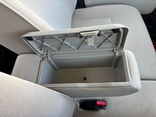 ムーヴキャンバスＧメイクアップＶＳ　ＳＡIII１４インチフルホイールキャップ　ＬＥＤヘッドランプ　キーフリーシステム　両側パワースライドドア　オートエアコン（プッシュ式）　オートライト　置きラクボックス（静岡県）の中古車