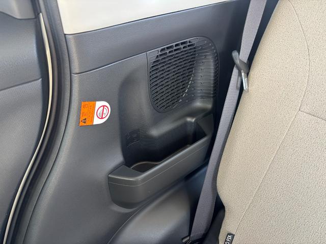 ムーヴキャンバスＧメイクアップＶＳ　ＳＡIII１４インチフルホイールキャップ　ＬＥＤヘッドランプ　キーフリーシステム　両側パワースライドドア　オートエアコン（プッシュ式）　オートライト　置きラクボックス（静岡県）の中古車