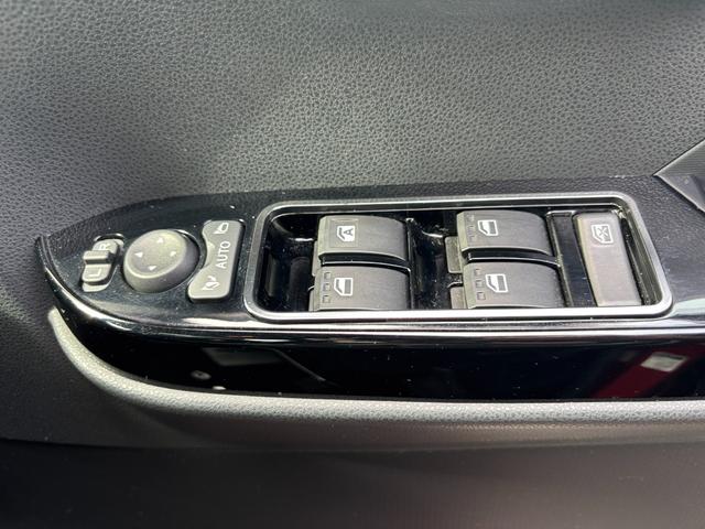 タントカスタムＸ１４インチアルミホイール　大型エアロバンパー　フルＬＥＤヘッドランプ　オート格納式カラードドアミラー　両側パワースライドドア　キーフリーシステム　プッシュボタンスタート（静岡県）の中古車