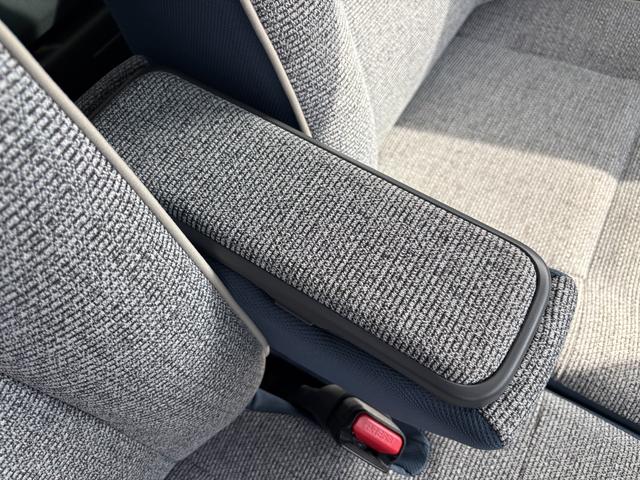 ムーヴキャンバスストライプスG14インチフルホイールキャップ LEDヘッドランプ LEDフォグランプ ホっとカップホルダー 両側パワースライドドア キーフリーシステム プッシュボタンスタート UVカットガラス(静岡県)の中古車