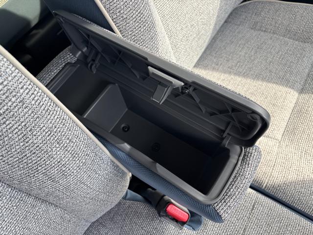 ムーヴキャンバスストライプスG14インチフルホイールキャップ LEDヘッドランプ LEDフォグランプ ホっとカップホルダー 両側パワースライドドア キーフリーシステム プッシュボタンスタート UVカットガラス(静岡県)の中古車