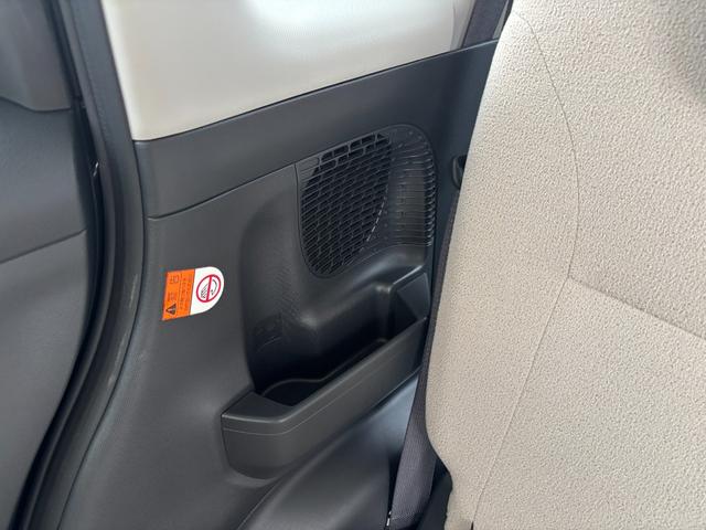 ムーヴキャンバスＧメイクアップリミテッド　ＳＡIII１４インチフルホイールキャップ　ＬＥＤヘッドランプ　キーフリーシステム　両側パワースライドドア　オートエアコン（プッシュ式）　オートライト　置きラクボックス（静岡県）の中古車