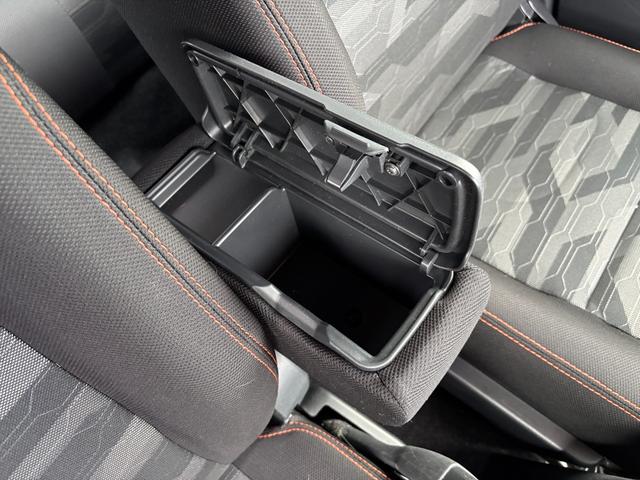 タフトＧ　雹害車１５インチアルミホイール　オートレベリング機能付フルＬＥＤヘッドランプ　ＬＥＤフォグランプ　本革巻ステアリングホイール　本革巻インパネセンターシフト　ＴＦＴカラーマルチインフォメーションディスプレイ（静岡県）の中古車