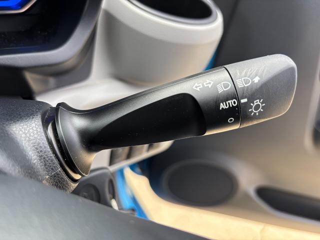 ミライースＸ　ＳＡIII１４インチフルホイールキャップ　ＬＥＤヘッドランプ　電動格納式（カラード）ドアミラー　自発光式デジタルメーターブルーイルミネーションメーター　マニュアルエアコン（ダイヤル式）　キーレスエントリー（静岡県）の中古車