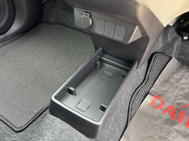 ミライースＸ　ＳＡIII１４インチフルホイールキャップ　ＬＥＤヘッドランプ　電動格納式（カラード）ドアミラー　自発光式デジタルメーターブルーイルミネーションメーター　マニュアルエアコン（ダイヤル式）　キーレスエントリー（静岡県）の中古車