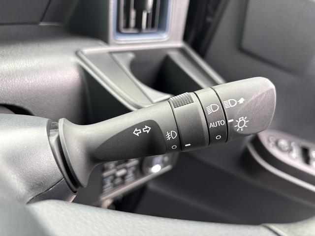 タントカスタムＸ１４インチアルミホイール　大型エアロバンパー　フルＬＥＤヘッドランプ　オート格納式カラードドアミラー　両側パワースライドドア　キーフリーシステム　プッシュボタンスタート（静岡県）の中古車