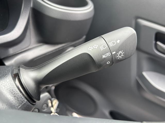 ミライースＬ　ＳＡIII１３インチフルホイールキャップ　マルチリフレクターハロゲンヘッドランプ　可倒式ドアミラー　自発光式デジタルメーターアンバーイルミネーションメーター　マニュアルエアコン（ダイヤル式）　キーレスエントリー（静岡県）の中古車