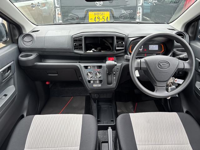 ミライースＬ　ＳＡIII１３インチフルホイールキャップ　マルチリフレクターハロゲンヘッドランプ　可倒式ドアミラー　自発光式デジタルメーターアンバーイルミネーションメーター　マニュアルエアコン（ダイヤル式）　キーレスエントリー（静岡県）の中古車