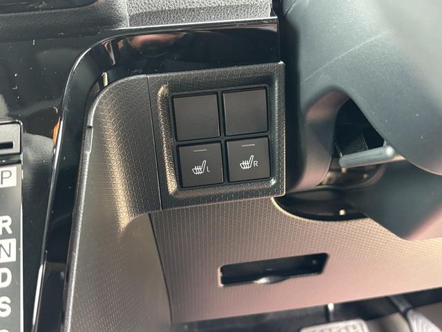タントカスタムＸ１４インチアルミホイール　大型エアロバンパー　フルＬＥＤヘッドランプ　オート格納式カラードドアミラー　両側パワースライドドア　キーフリーシステム　プッシュボタンスタート（静岡県）の中古車