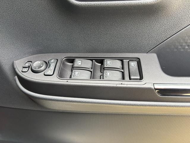 タントカスタムＸ１４インチアルミホイール　大型エアロバンパー　フルＬＥＤヘッドランプ　オート格納式カラードドアミラー　両側パワースライドドア　キーフリーシステム　プッシュボタンスタート（静岡県）の中古車