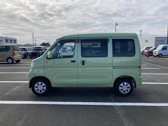 ハイゼットカーゴクルーズターボ５５ｔｈアニバサリゴールドエディション２ＷＤ　４ＡＴ　パワーウィンドウ　電動格納ドアミラー　マニュアルエアコン　フルホイールキャップ　リヤシートヘッドレスト（静岡県）の中古車