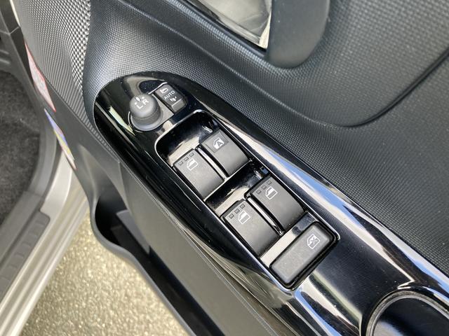 ムーヴキャンバスＧブラックインテリアＶＳ　ＳＡIII１４インチフルホイールキャップ　ＬＥＤヘッドランプ　キーフリーシステム　両側パワースライドドア　オートエアコン（プッシュ式）　オートライト　置きラクボックス（静岡県）の中古車