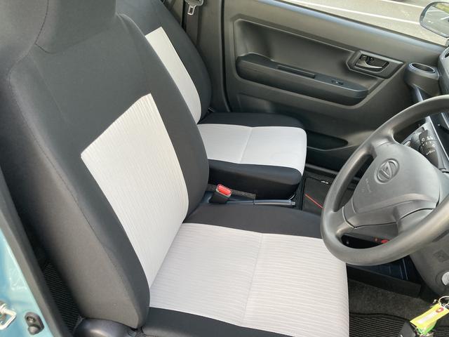 ミライースＬ　ＳＡIII１３インチフルホイールキャップ　マルチリフレクターハロゲンヘッドランプ　可倒式ドアミラー　自発光式デジタルメーターアンバーイルミネーションメーター　マニュアルエアコン（ダイヤル式）　キーレスエントリー（静岡県）の中古車