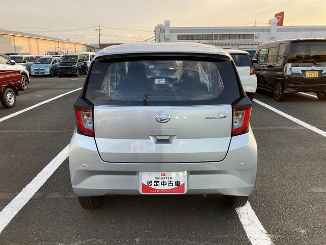 ミライースＬ　ＳＡIII１３インチフルホイールキャップ　マルチリフレクターハロゲンヘッドランプ　可倒式ドアミラー　自発光式デジタルメーターアンバーイルミネーションメーター　マニュアルエアコン（ダイヤル式）　キーレスエントリー（静岡県）の中古車