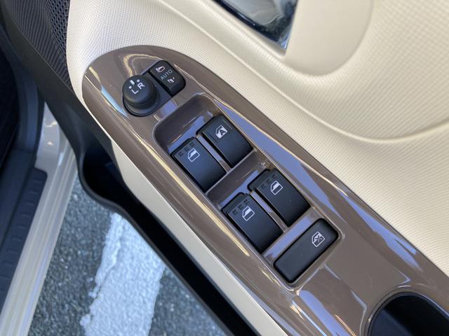 ムーヴキャンバスGホワイトアクセントVS SAIII14インチフルホイールキャップ LEDヘッドランプ キーフリーシステム 両側パワースライドドア オートエアコン(プッシュ式) オートライト 置きラクボックス(静岡県)の中古車