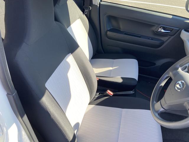 ミライースＸ　ＳＡIII１４インチフルホイールキャップ　ＬＥＤヘッドランプ　電動格納式（カラード）ドアミラー　自発光式デジタルメーターブルーイルミネーションメーター　マニュアルエアコン（ダイヤル式）　キーレスエントリー（静岡県）の中古車