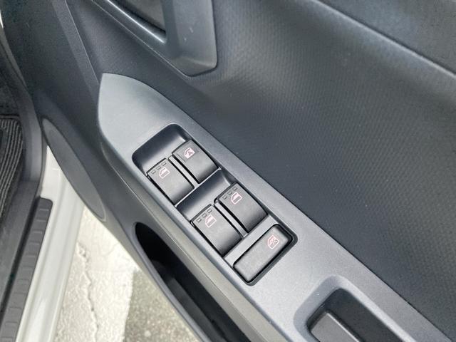 ミライースＬ　ＳＡIII１３インチフルホイールキャップ　マルチリフレクターハロゲンヘッドランプ　可倒式ドアミラー　自発光式デジタルメーターアンバーイルミネーションメーター　マニュアルエアコン（ダイヤル式）　キーレスエントリー（静岡県）の中古車