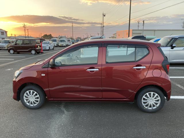 ミライースＬ　ＳＡIII１３インチフルホイールキャップ　マルチリフレクターハロゲンヘッドランプ　可倒式ドアミラー　自発光式デジタルメーターアンバーイルミネーションメーター　マニュアルエアコン（ダイヤル式）　キーレスエントリー（静岡県）の中古車